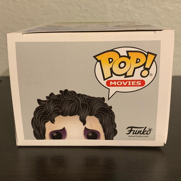 Funko POP #980 Edward Scissorhands in Dress Clothes Vinyl Figure - Picture 6 of 7